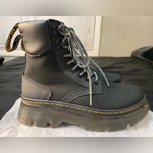 Dr. Martens Tarik Stylish Black Combat Boots Unisex Men7, Women8 Used 1x